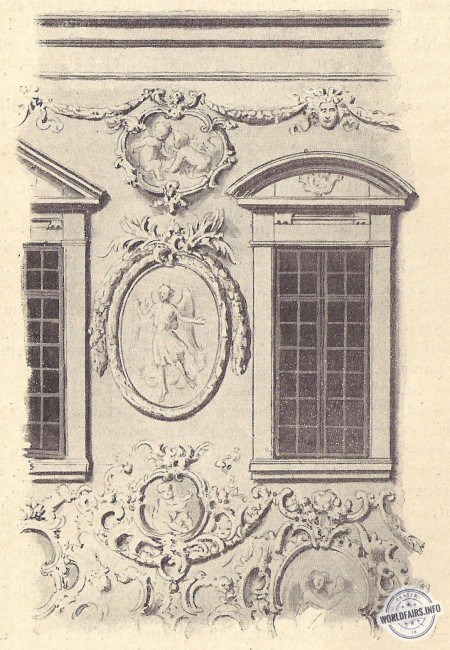 Pavillon des la Hongrie - Décorations de la façade