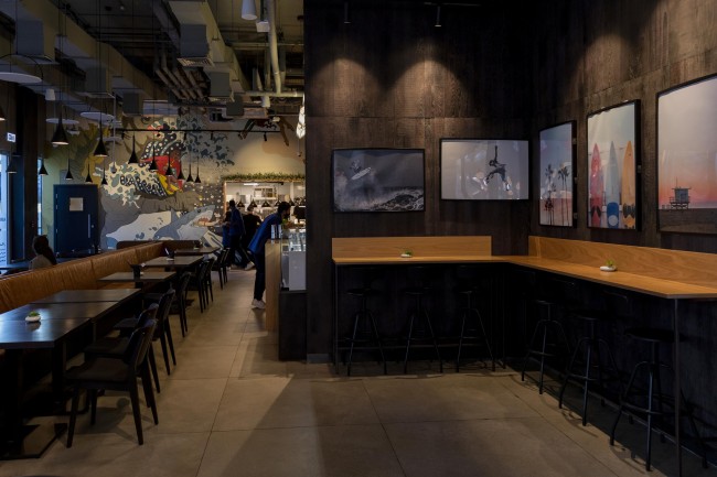 Interior of the Adrift Burger Bar<br />©David Koriako/Expo 2020 Dubai