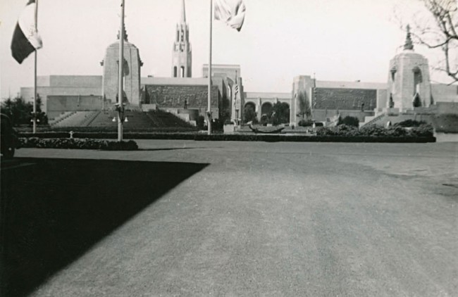 #08 - Front of the Lake of Nations, to the main buildings