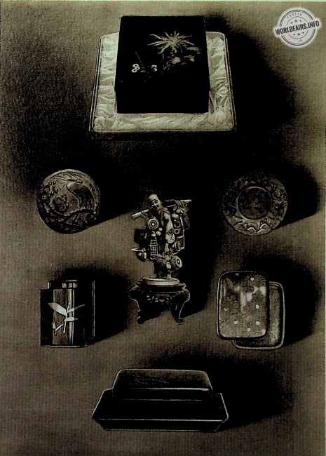 Section japonaise<br />STATUETTE, BOITES, PLATEAUX, etc. (ivoire et laque) par Eizo Ezaki, Yosei Tsuishu, Onishi-Shoten, Tokusai Sasaki , Kosbu Tsuchiyama , Josbo Maruyama.