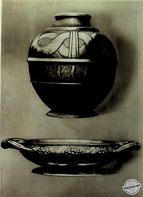 VASE (cuivre incrusté d'argent) CORBEILLE AUX RAISINS (argent) composés par Jean SERRIÈRE, édités par HÉBRARD.