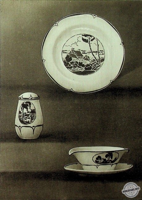 PLAT, SALIERE ET SAUCIÈRE (faience) composés par GOUPY, édités par Géo ROUARD.