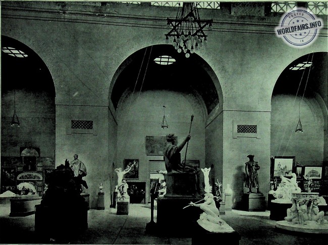 CENTER OF SCULPTURE HALL, ART PALACE